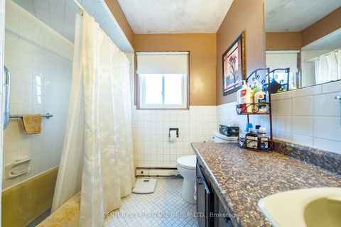 Photo 22 at 19 Candy Court Way, Newtonbrook West, Toronto