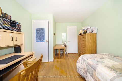 Photo 30 at 19 Candy Court Way, Newtonbrook West, Toronto