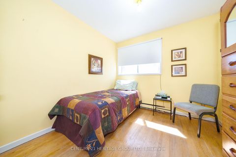 Photo 32 at 19 Candy Court Way, Newtonbrook West, Toronto