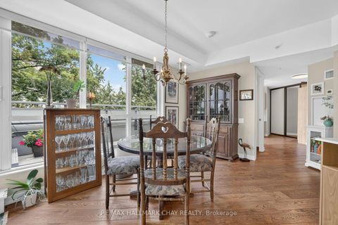 Photo 13 at 523 - 38 Howard Park Avenue, Roncesvalles, Toronto