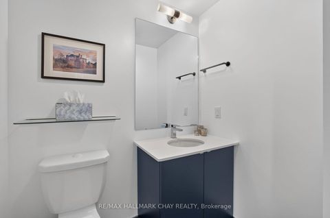 Photo 17 at 523 - 38 Howard Park Avenue, Roncesvalles, Toronto