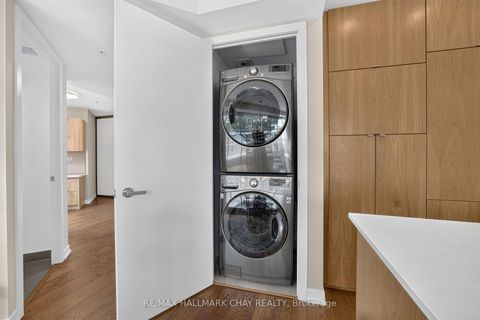 Photo 30 at 523 - 38 Howard Park Avenue, Roncesvalles, Toronto