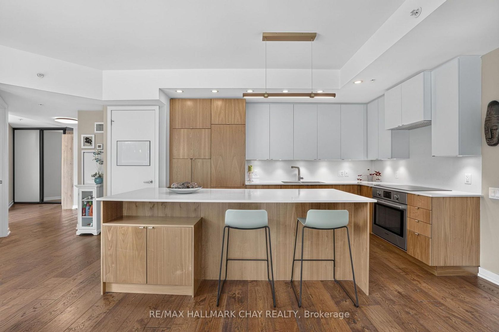 523 - 38 Howard Park Avenue, Roncesvalles, Toronto photo 4