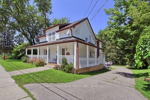 Photo 3 at 771 Gorham Street, College Manor, Newmarket