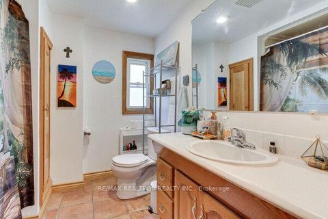 Photo 13 at 771 Gorham Street, College Manor, Newmarket
