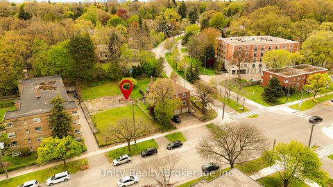 Photo 7 at 296 The Kingsway, Humber Valley, Toronto