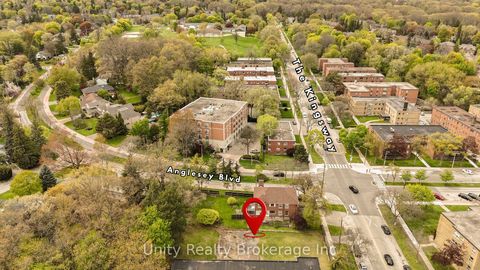 Photo 15 at 296 The Kingsway, Humber Valley, Toronto