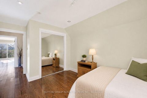 Photo 17 at 32 Green Lanes, City Centre West, Toronto