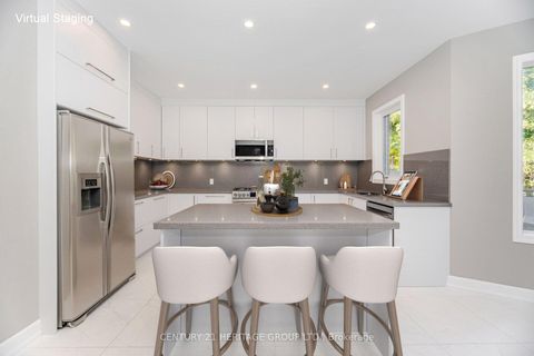 Photo 4 at 6 Vitlor Drive, Oak Ridges, Richmond Hill