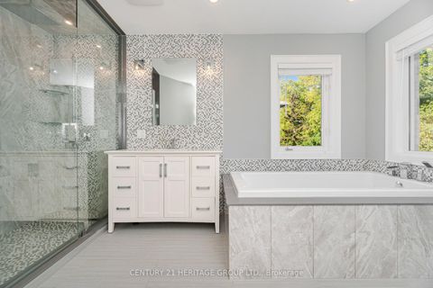 Photo 19 at 6 Vitlor Drive, Oak Ridges, Richmond Hill