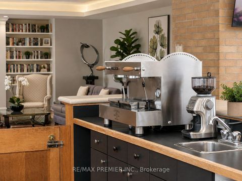 Photo 5 at 502 - 2506 Rutherford Road, Maple, Vaughan