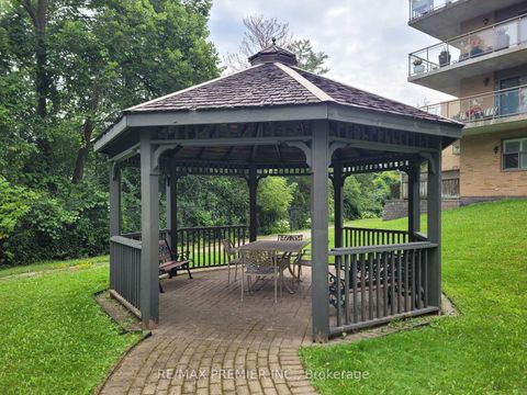 Photo 6 at 502 - 2506 Rutherford Road, Maple, Vaughan