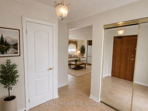 Photo 8 at 502 - 2506 Rutherford Road, Maple, Vaughan