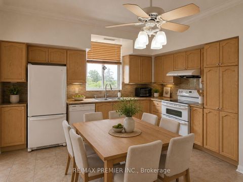 Photo 11 at 502 - 2506 Rutherford Road, Maple, Vaughan