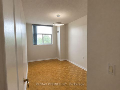 Photo 19 at 502 - 2506 Rutherford Road, Maple, Vaughan