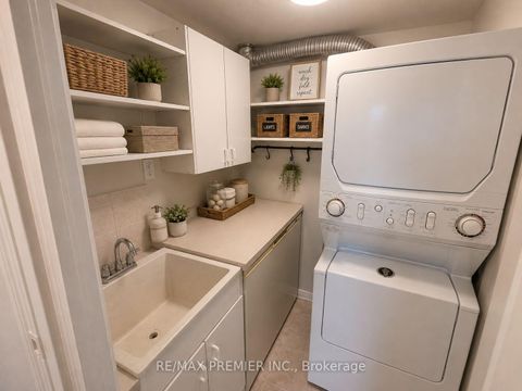 Photo 25 at 502 - 2506 Rutherford Road, Maple, Vaughan