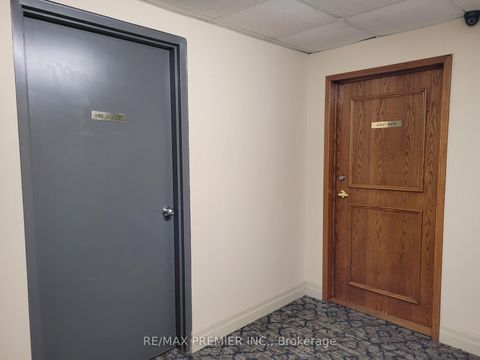 Photo 40 at 502 - 2506 Rutherford Road, Maple, Vaughan