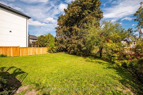Photo 25 at 3 Parker Avenue, Oak Ridges, Richmond Hill