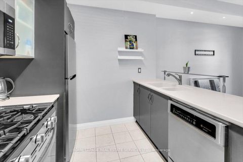 Photo 4 at 108 - 3 Mcalpine Street, Annex, Toronto