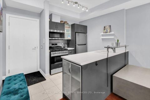 Photo 6 at 108 - 3 Mcalpine Street, Annex, Toronto