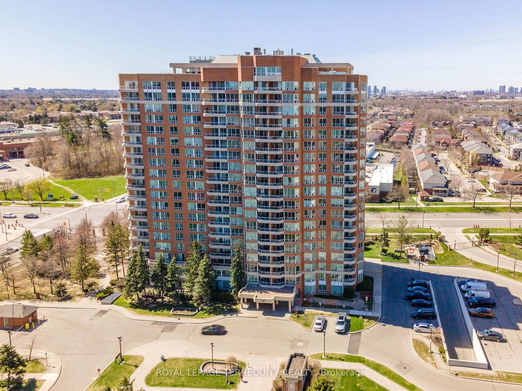 602 - 400 McLevin Avenue, Malvern, Toronto photo 3