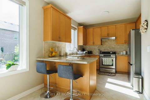 Photo 4 at 139 Bellini Avenue, Vellore Village, Vaughan