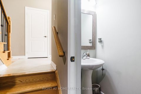 Photo 7 at 139 Bellini Avenue, Vellore Village, Vaughan