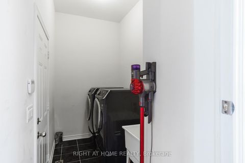 Photo 9 at 139 Bellini Avenue, Vellore Village, Vaughan