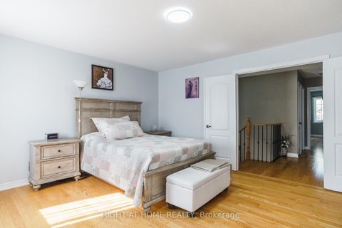 Photo 11 at 139 Bellini Avenue, Vellore Village, Vaughan