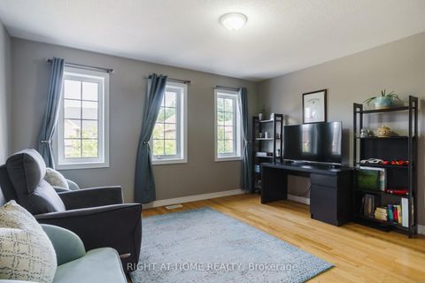 Photo 13 at 139 Bellini Avenue, Vellore Village, Vaughan