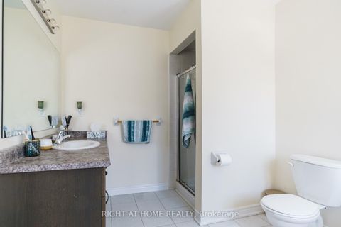 Photo 17 at 139 Bellini Avenue, Vellore Village, Vaughan