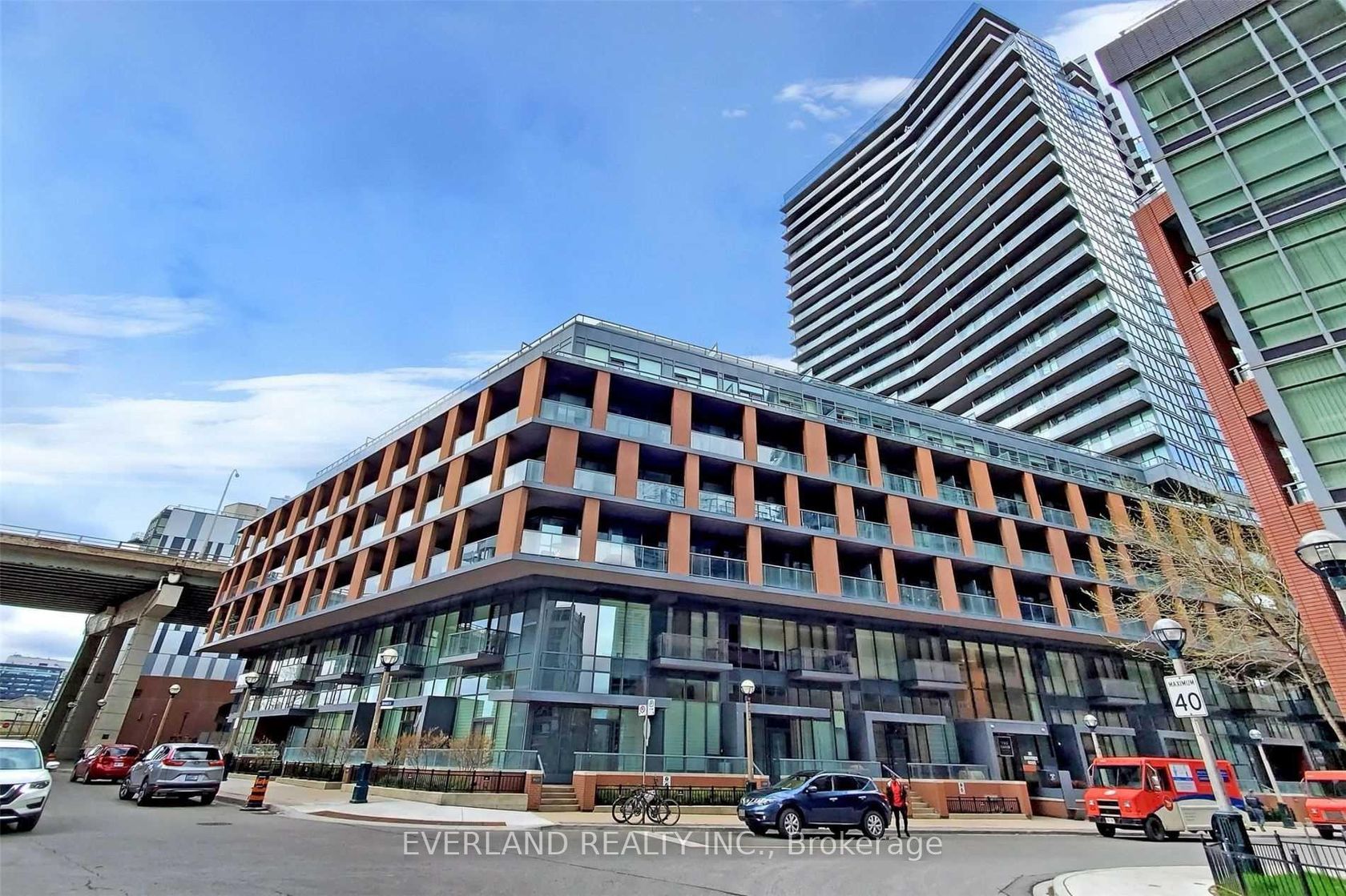 201 - 20 Bruyeres Mews, Niagara, Toronto photo number 2