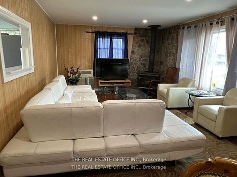 Photo 2 at 393 Adeline Drive, Keswick South, Georgina