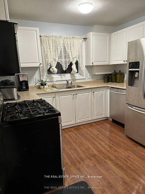 Photo 14 at 393 Adeline Drive, Keswick South, Georgina