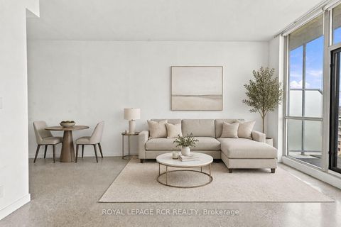 Photo 4 at 804 - 510 King Street E, Moss Park, Toronto