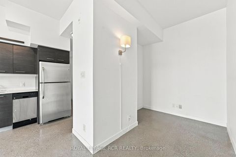 Photo 8 at 804 - 510 King Street E, Moss Park, Toronto