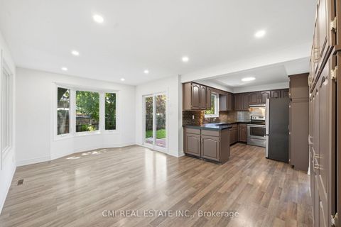 Photo 8 at 39 Camrose Drive, Keswick South, Georgina