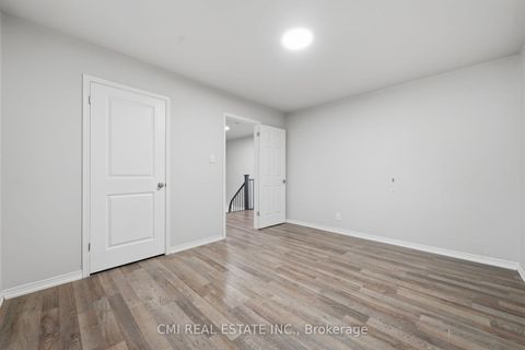 Photo 16 at 39 Camrose Drive, Keswick South, Georgina