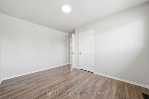 Photo 21 at 39 Camrose Drive, Keswick South, Georgina
