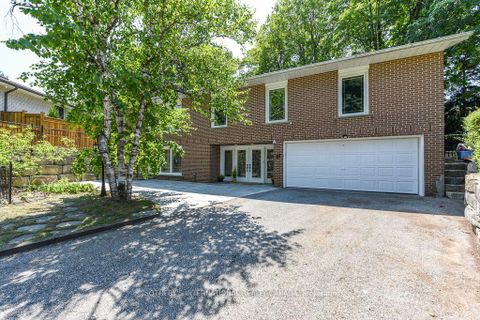Photo 2 at 31 Queensborough Crescent, Richview, Toronto