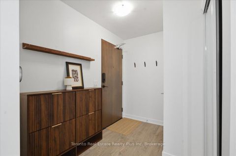 Photo 6 at 304 - 120 Eagle Rock Way, Rural Vaughan, Vaughan