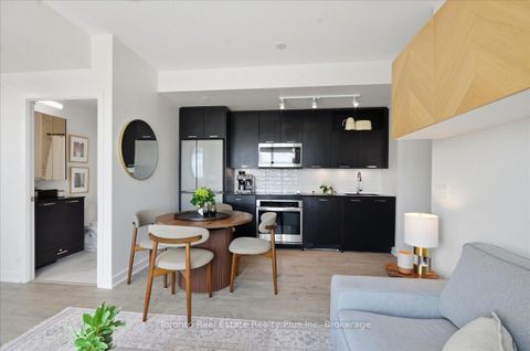 Photo 11 at 304 - 120 Eagle Rock Way, Rural Vaughan, Vaughan