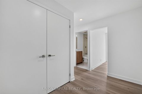 Photo 2 at 910 - 1660 Bloor Street W, High Park North, Toronto