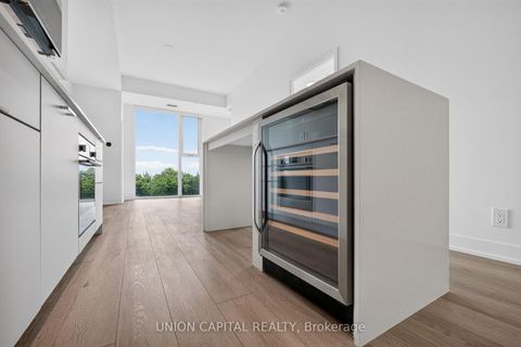 Photo 5 at 910 - 1660 Bloor Street W, High Park North, Toronto