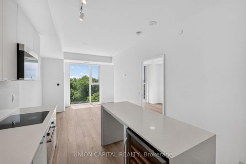Photo 8 at 910 - 1660 Bloor Street W, High Park North, Toronto