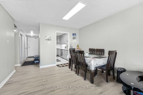 Photo 13 at 903 - 40 Panorama Court, Jamestown, Toronto