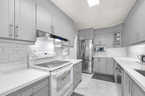 Photo 18 at 903 - 40 Panorama Court, Jamestown, Toronto