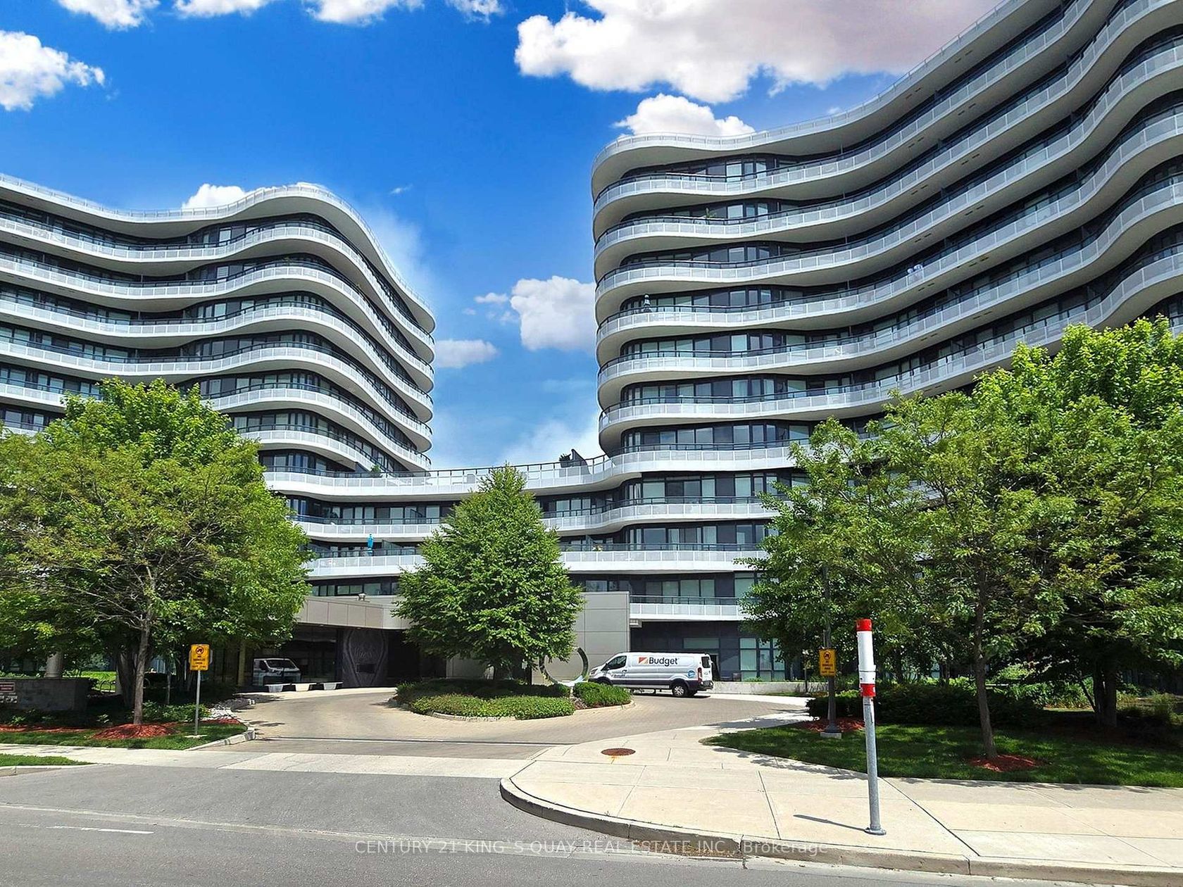 915 - 99 The Donway W, Don Mills, Toronto photo number 2