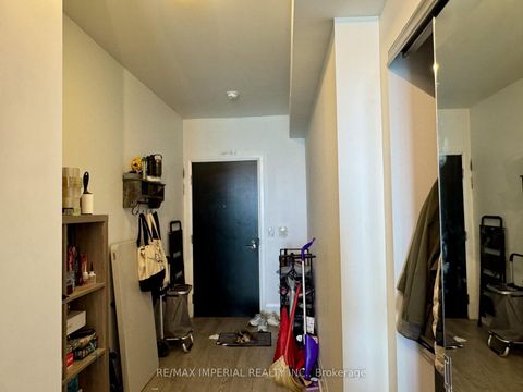 Photo 4 at 2905 - 101 Erskine Avenue, Mount Pleasant West, Toronto