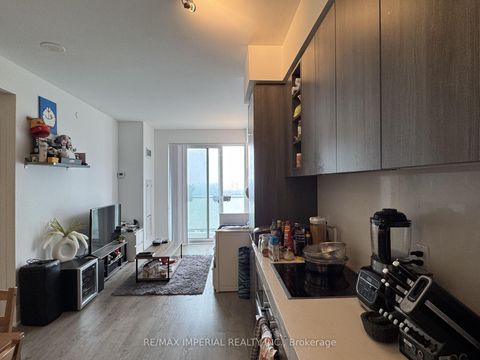 Photo 5 at 2905 - 101 Erskine Avenue, Mount Pleasant West, Toronto